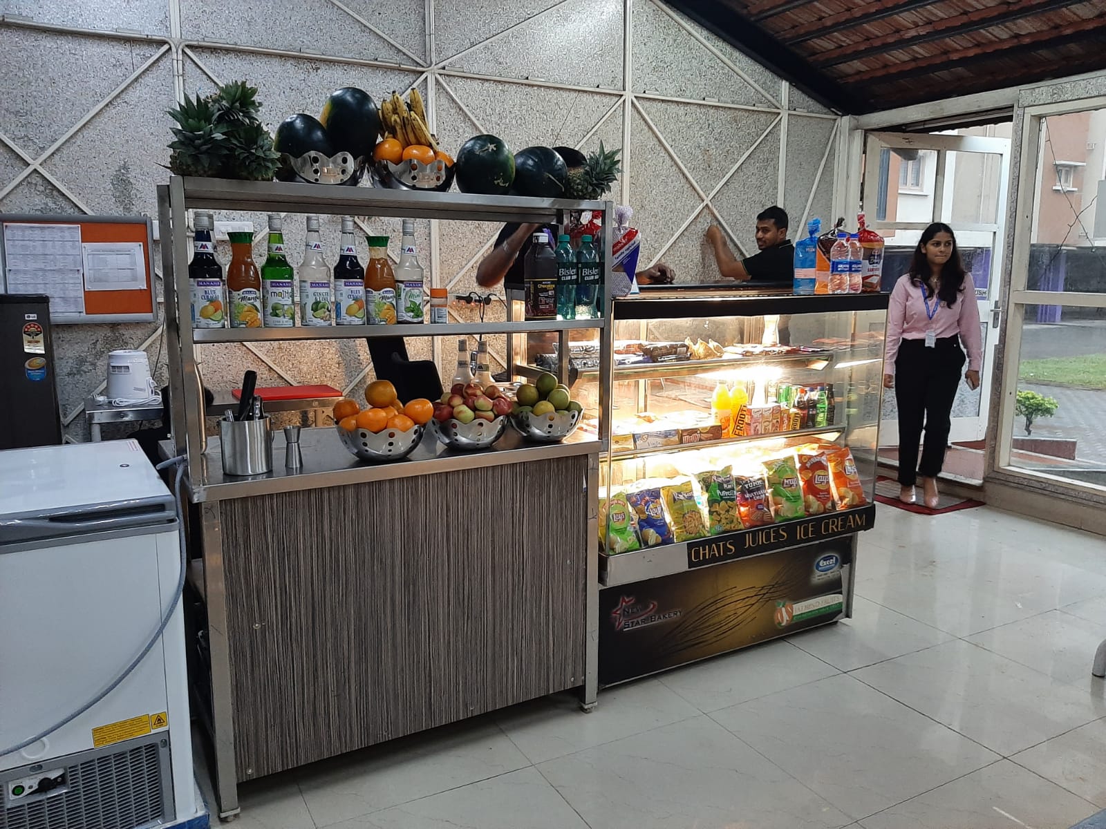 Live Counter Food Specialties & Midnight Snack Counter At Guesture café Guesture Coliving in